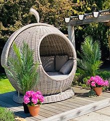 Fiji Apple Day Bed