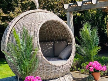 Fiji Apple Day Bed