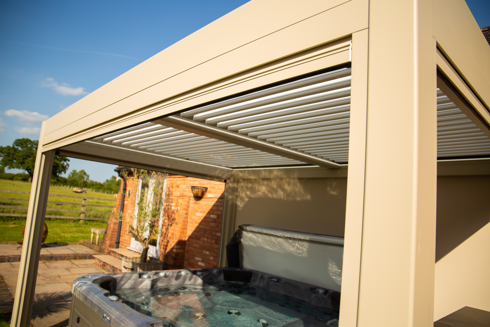 Eclipse 3 X 4m LED Motorised Pergola | Cotswold Stone | Free Standing-Garden Furniture Centre-Free Install,Free Standing,Gazebos,Metal Gazebos,Eclipse Louvered Roof Gazebo Range,Eclipse Range Ranges,Eclipse Range-{collection_title}