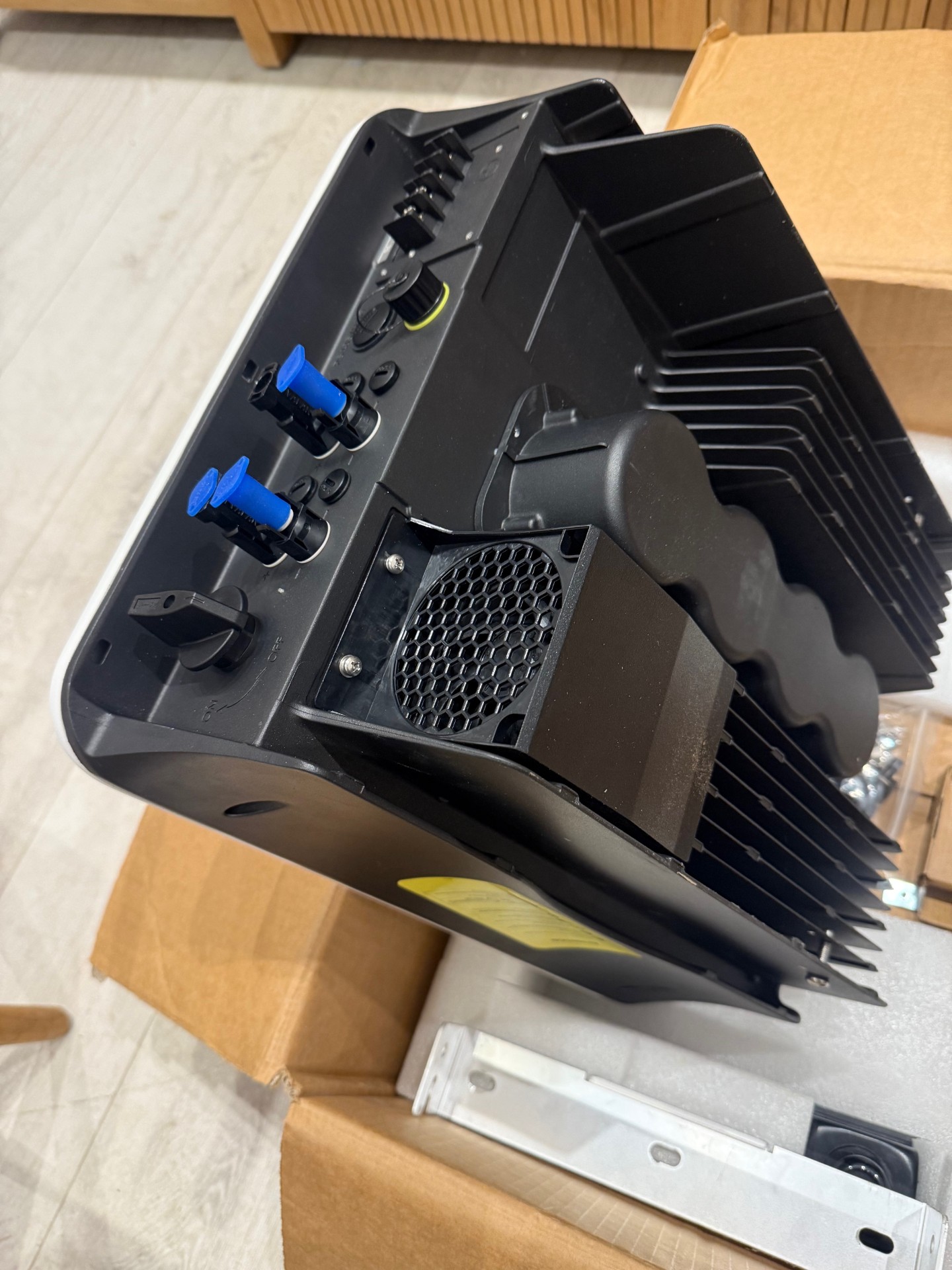 10kW Hybrid Inverter Three Phase | Ex-Display