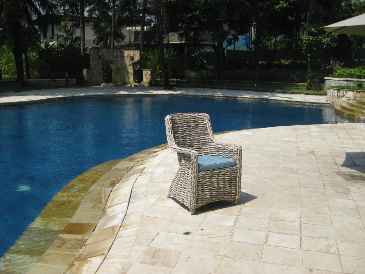Fiji 8 Chair Dining Set