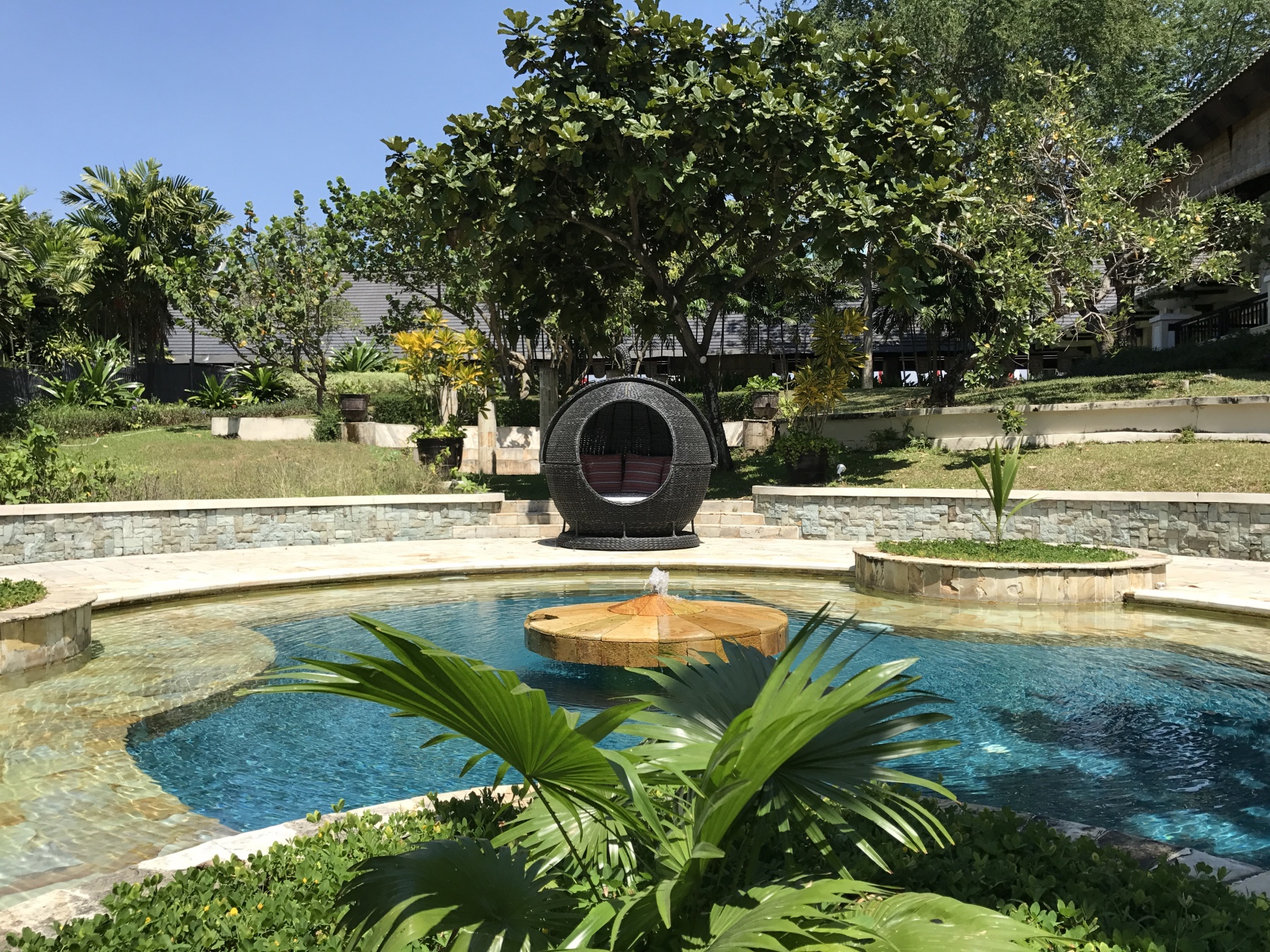 Midnight Montana Apple Day Bed-Garden Furniture Centre-HighRange,Rattan,Loungers,Outdoor Furniture,Rattan Furniture,Loungers & Daybeds,Montana Range,Rattan Loungers,Montana,Rattan Loungers Loungers-{collection_title}