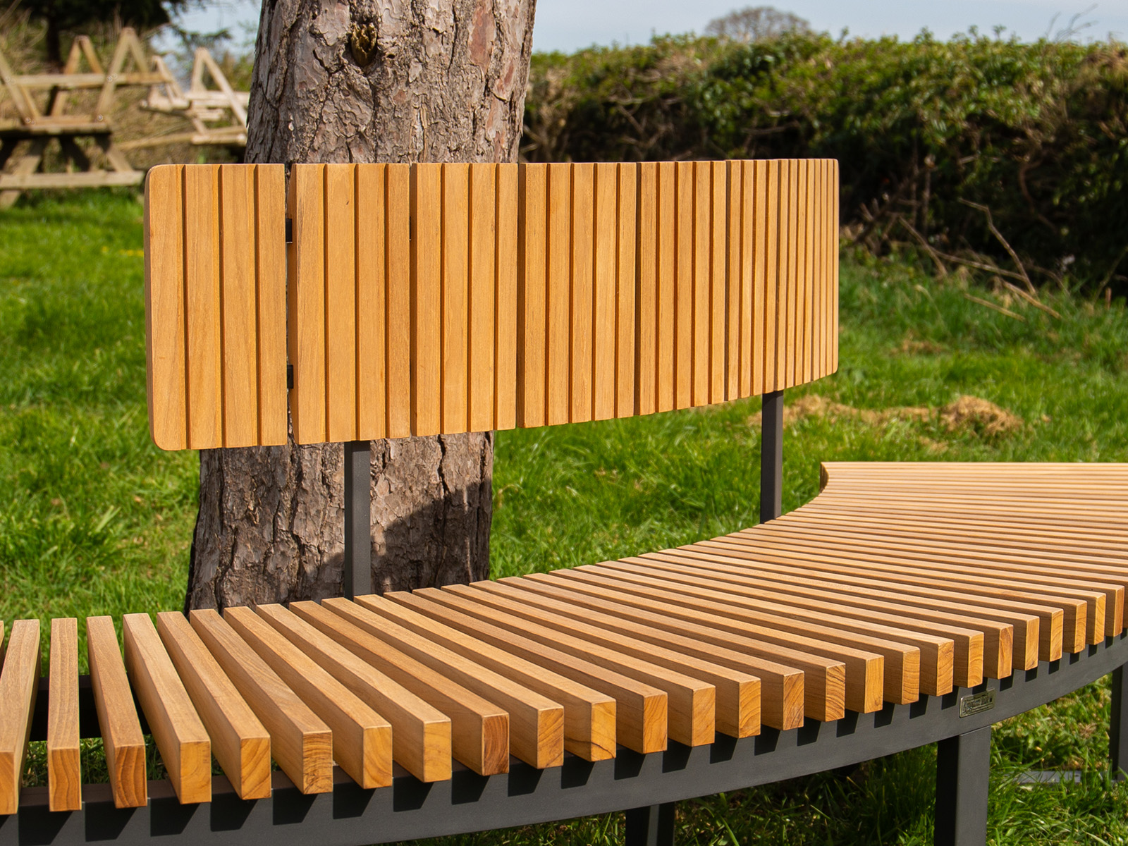 Mandalay Curved Bench | Inner Backrest