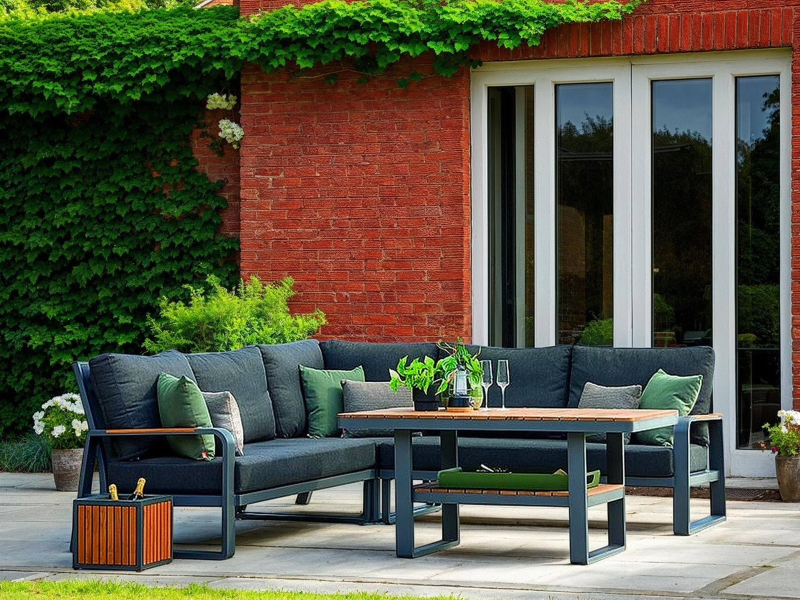 Miami Corner Unit | LIFE Range