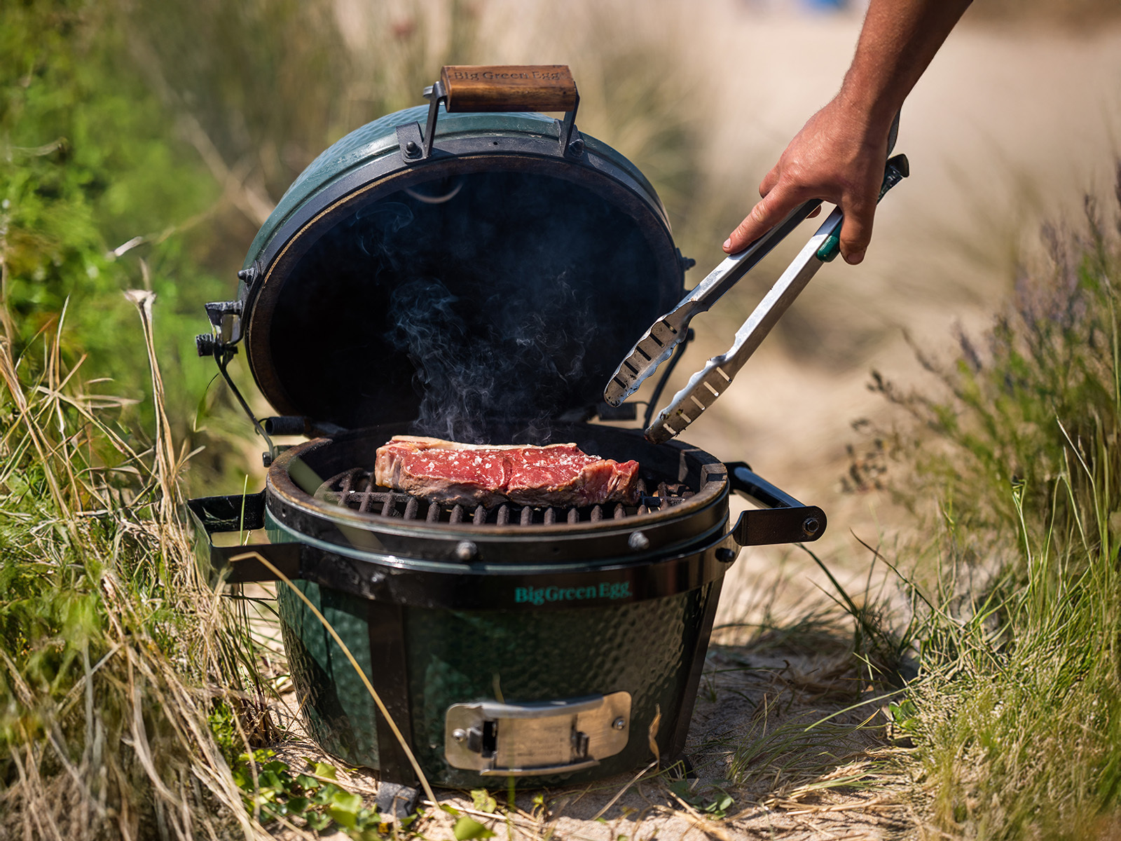 MiniMax With ConvEGGtor | Big Green Egg