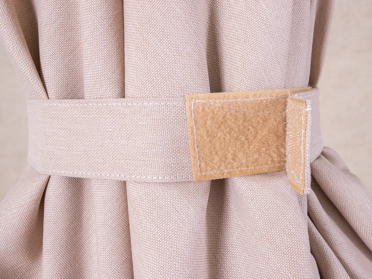 Pisa Cantilever 4m x 3m Parasol with LED lights-Garden Furniture Centre-Cantilever Parasols Parasols,Parasols,Home Page Gazebos & Parasols,Outdoor Furniture-{collection_title}