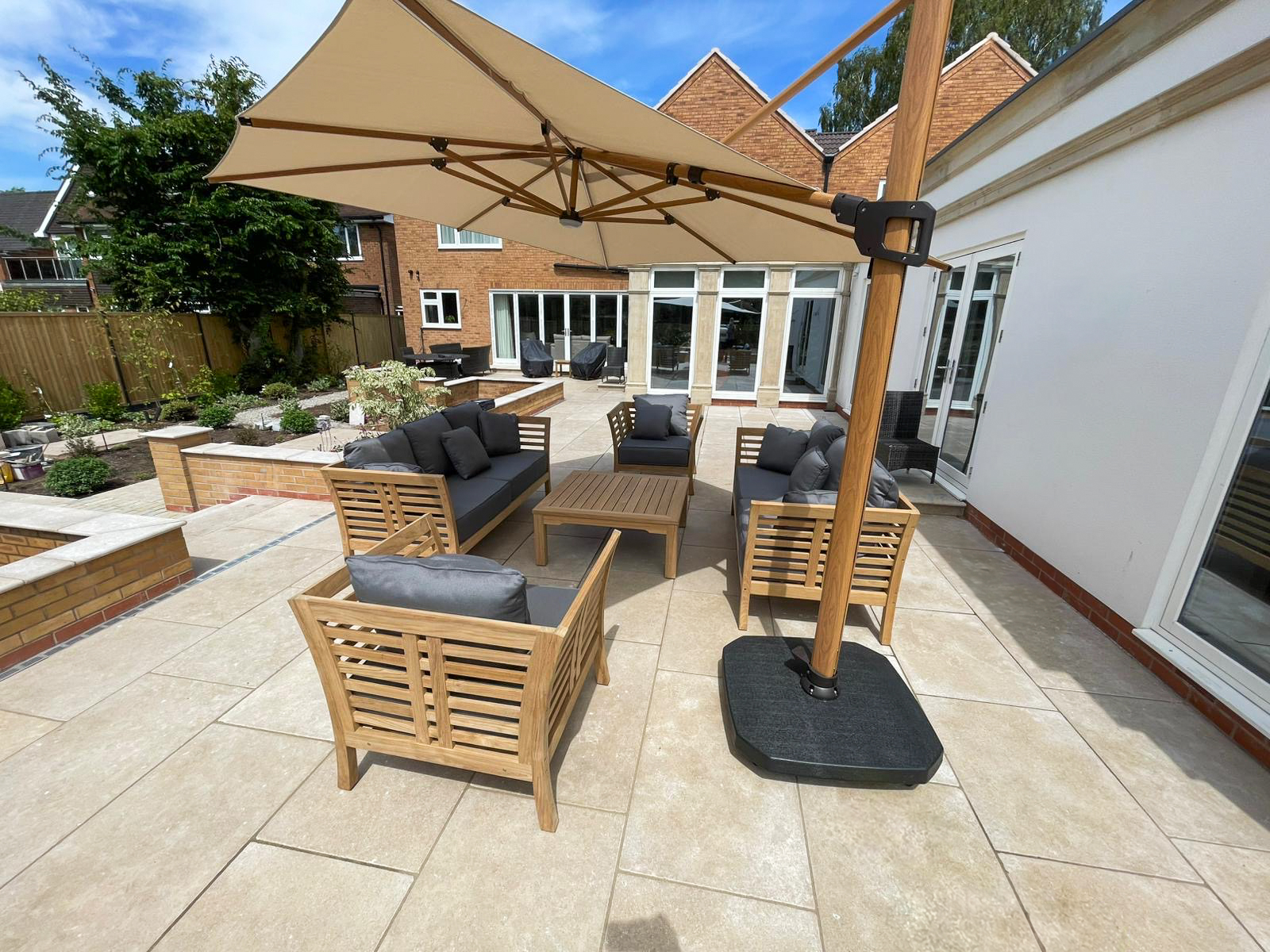 Pisa 3M Square Cantilever Parasol with LED Lights