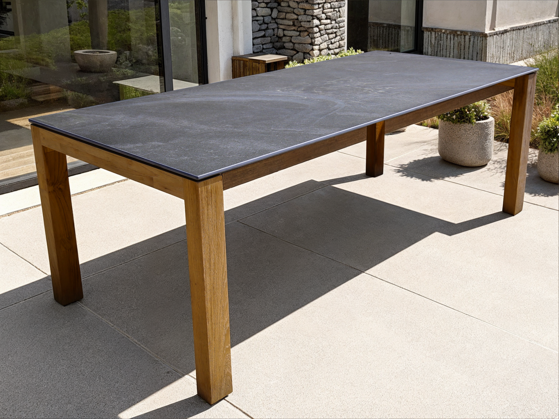 Sierra Dining Table | Bari Range Ceramic Top