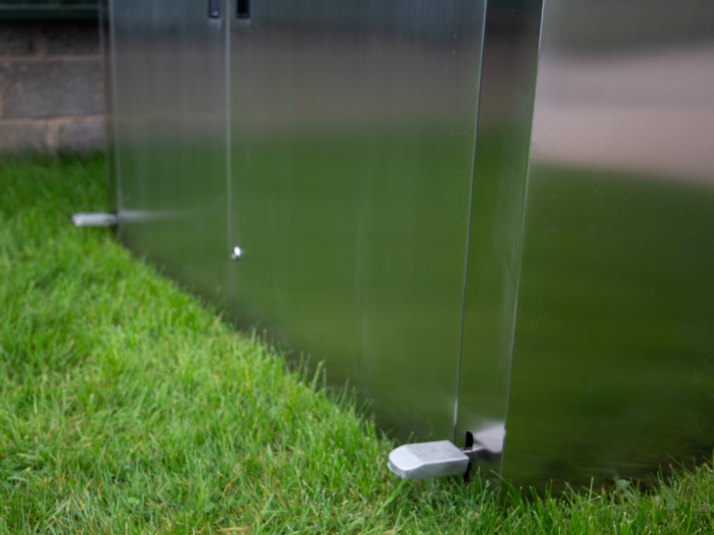 Stainless Steel Outdoor Wheelie Bin Storage Unit with Pedal Lid | 1100L