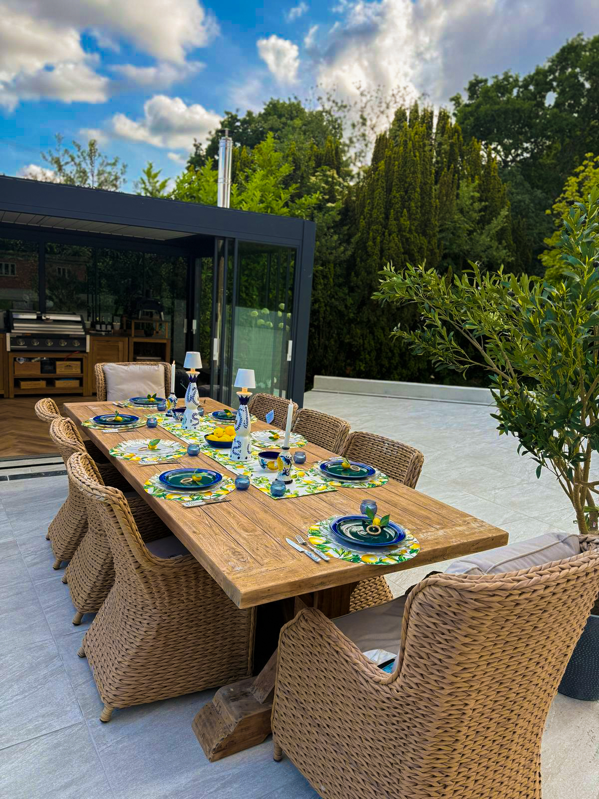 Valencia and Montana Dining Set