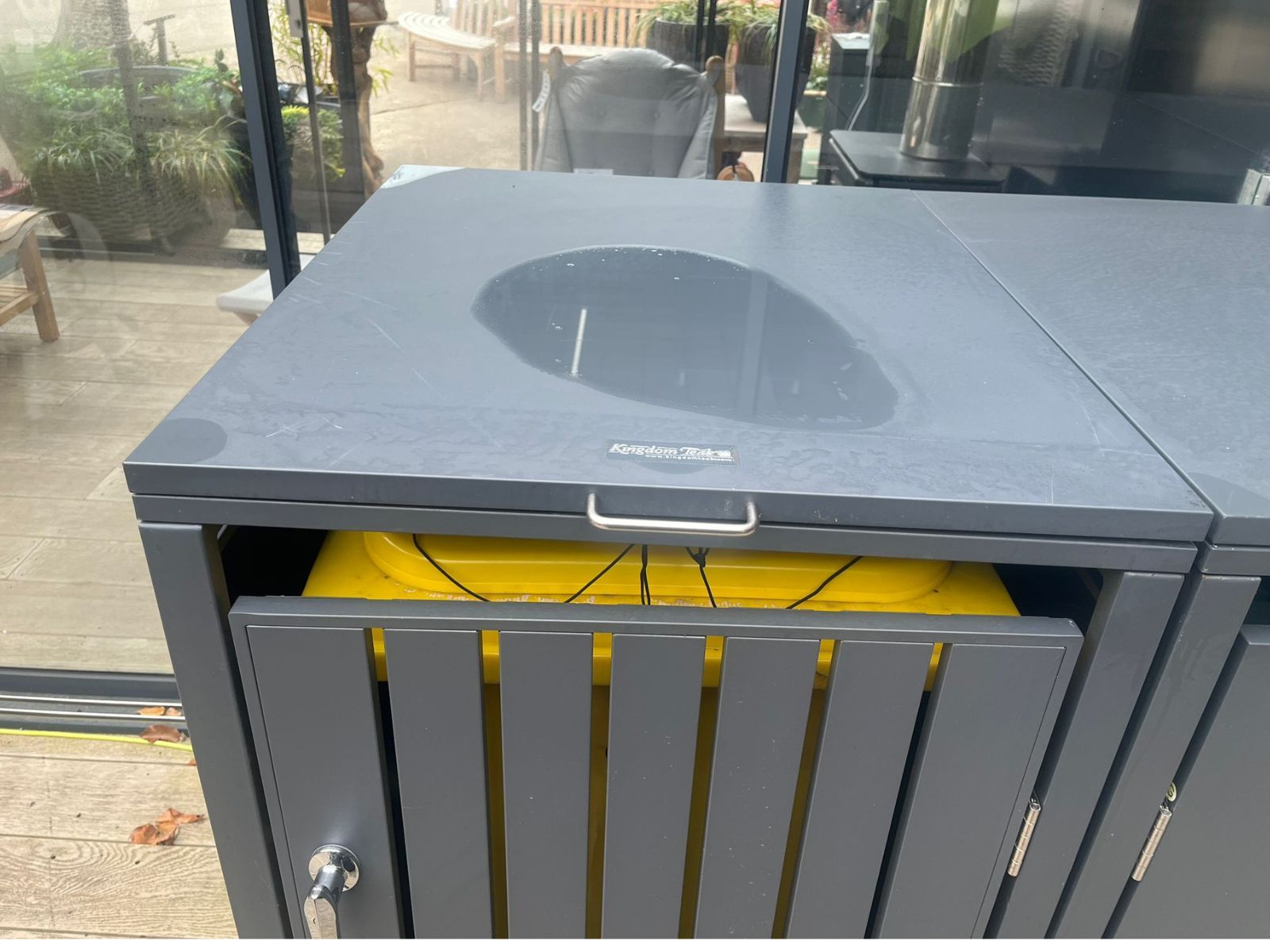 Anthracite Galvanized Steel Wheelie Bin Cover | Single | Ex-Display-Garden Furniture Centre-MidInstock,instock,MidRange,Top Opening,Anthracite,Accessories,Wheelie Bin Covers,Storage Accessories,Wheelie Bin Storage,Ex-Display,Showroom exdis,Sale-{collection_title}