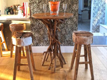 Baka Bar Set | Two Stools