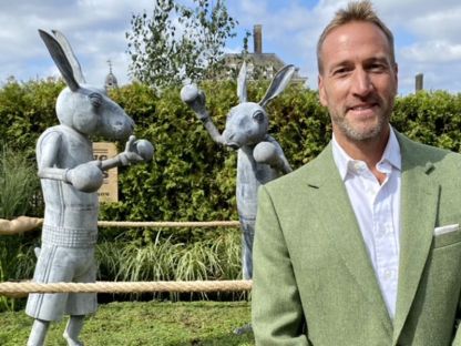 Boxing Hares 