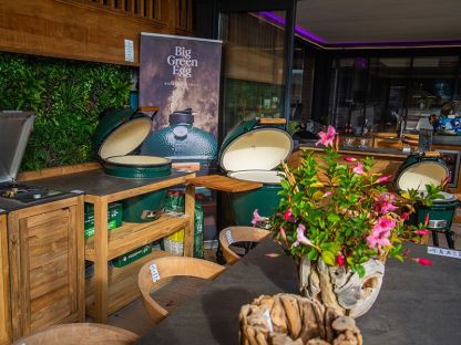 Bari Kitchen Big Green Egg Unit With Wheels | Bari