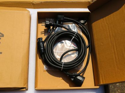 Microinverter With Bracket Kit | 600w
