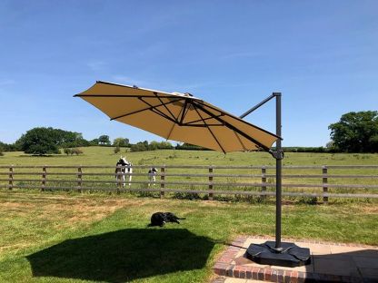 Calypso LED Parasol 3.5M Diameter