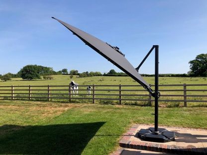 Calypso LED Parasol 3M Square