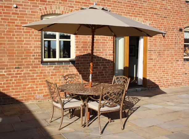 Casino 4 Seater Round Table and Chairs Set