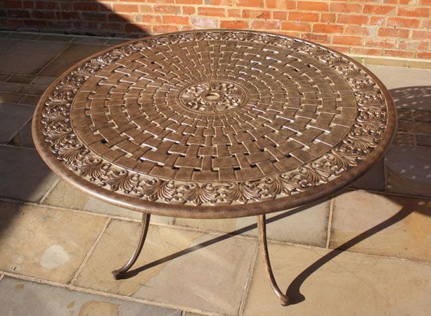 Casino 1.37m Round Table-Garden Furniture Centre-MidRange,Dining Table,Tables,Metal,Outdoor Furniture,Metal Furniture,Ranges,Casino & Leaf Range,Outdoor Dining,Metal Tables Metal-{collection_title}