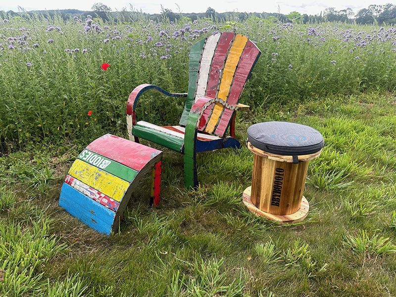 Coloured Throne Lounger-Garden Furniture Centre-MidInstock,instock,MidRange,Loungers & Daybeds,Metal Furniture,Upcycled Furniture,Ranges,Think Outside Range,Metal Garden Ornaments,Think Outside Range Ranges,Gifts,Metal,Metal Loungers-{collection_title}