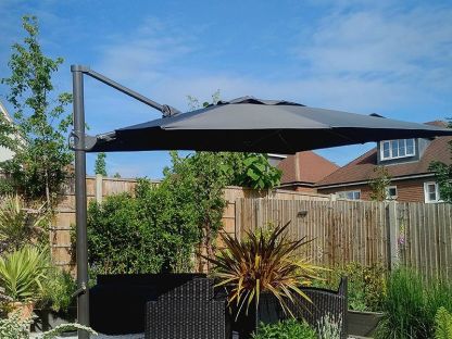 Junior Roma 2.75m Square Cantilever Parasol & Weather Cover 