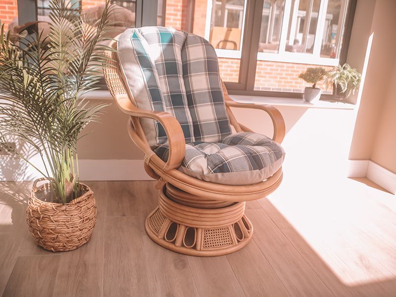 Moreton Swivel Suite