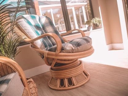 Moreton Swivel Suite