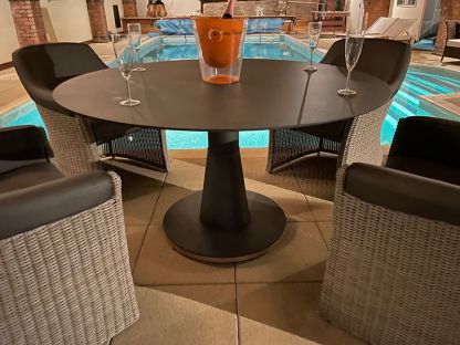 London 4 Chair Round Dining Set