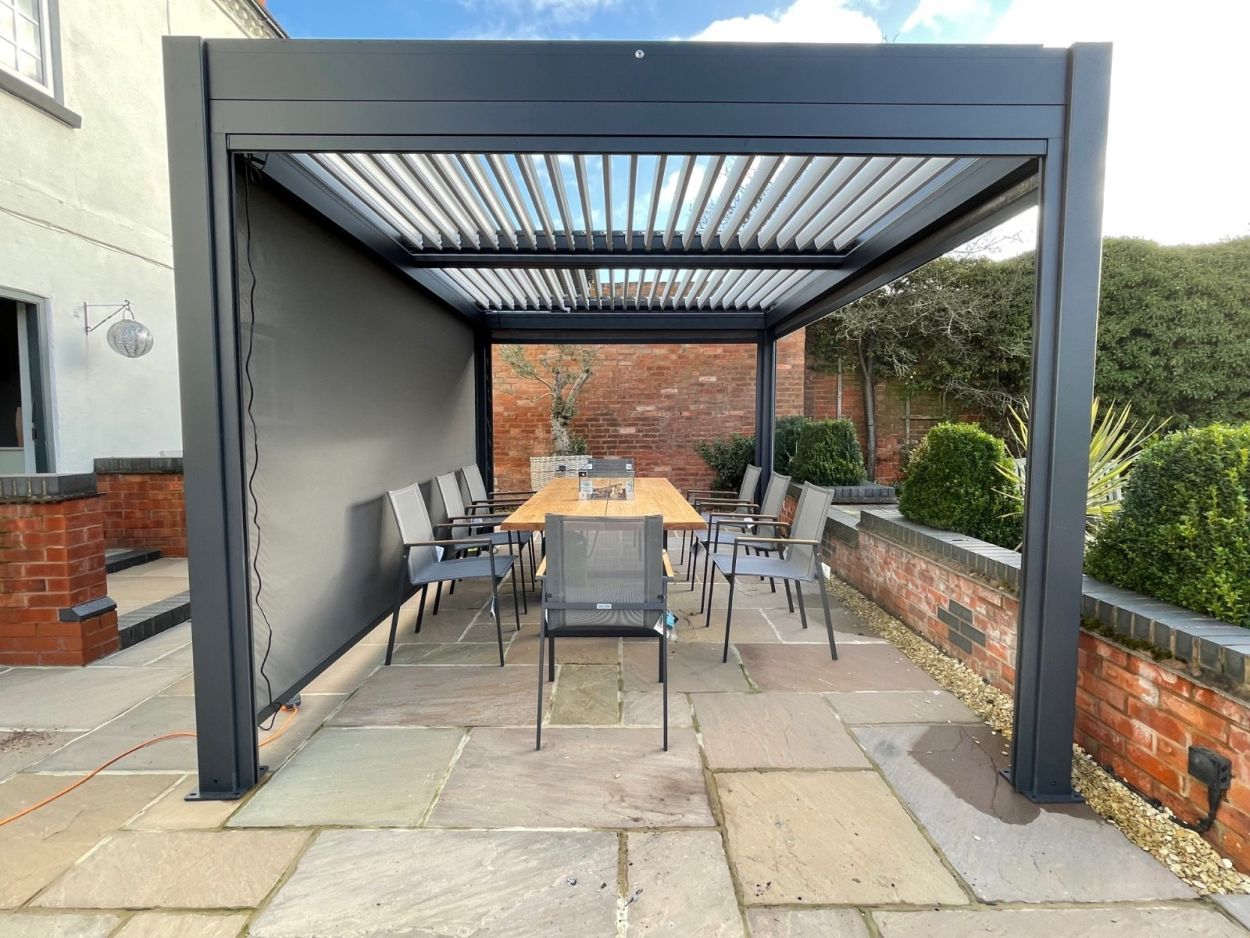 Eclipse 3 X 4m LED Motorised Pergola | Free Standing
