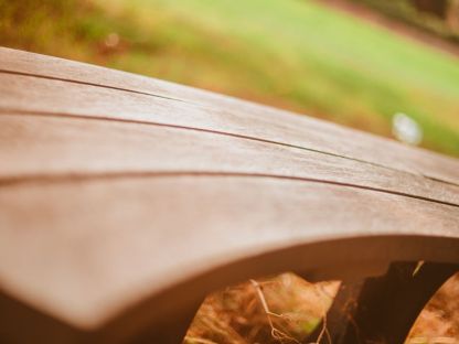 Eco Curved Backless Bench