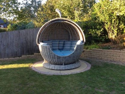 Fiji Apple Day Bed