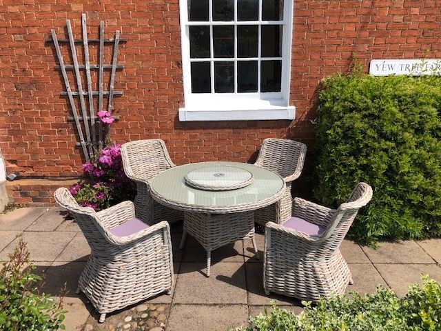 Fiji 4 Chair Dining Set