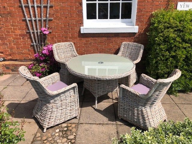 Fiji 4 Chair Dining Set