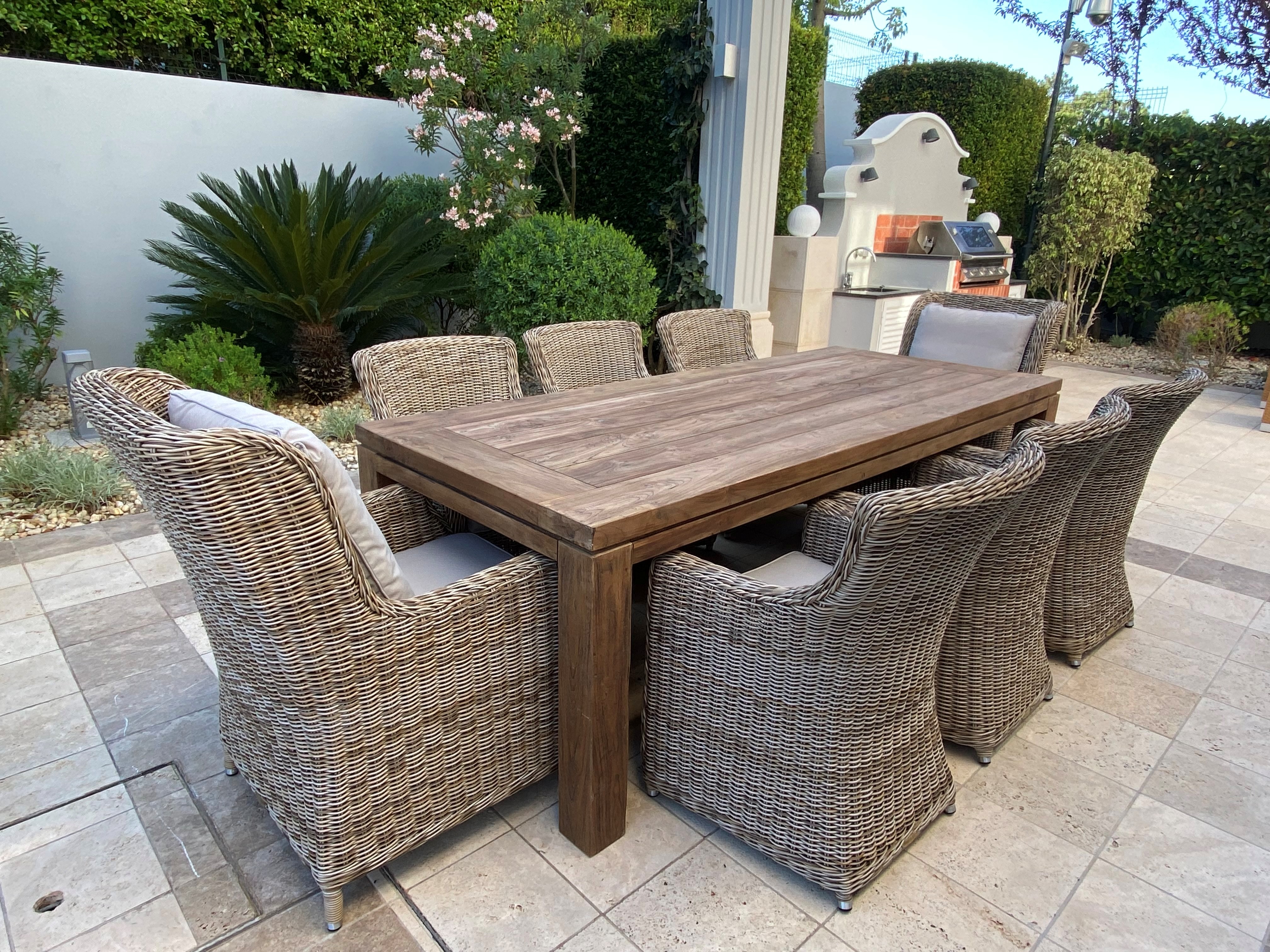 York 8 Chair Dining Set