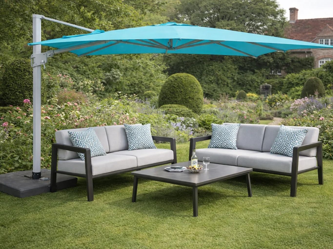 Sorrento Cantilever Parasol 2.5M Square 