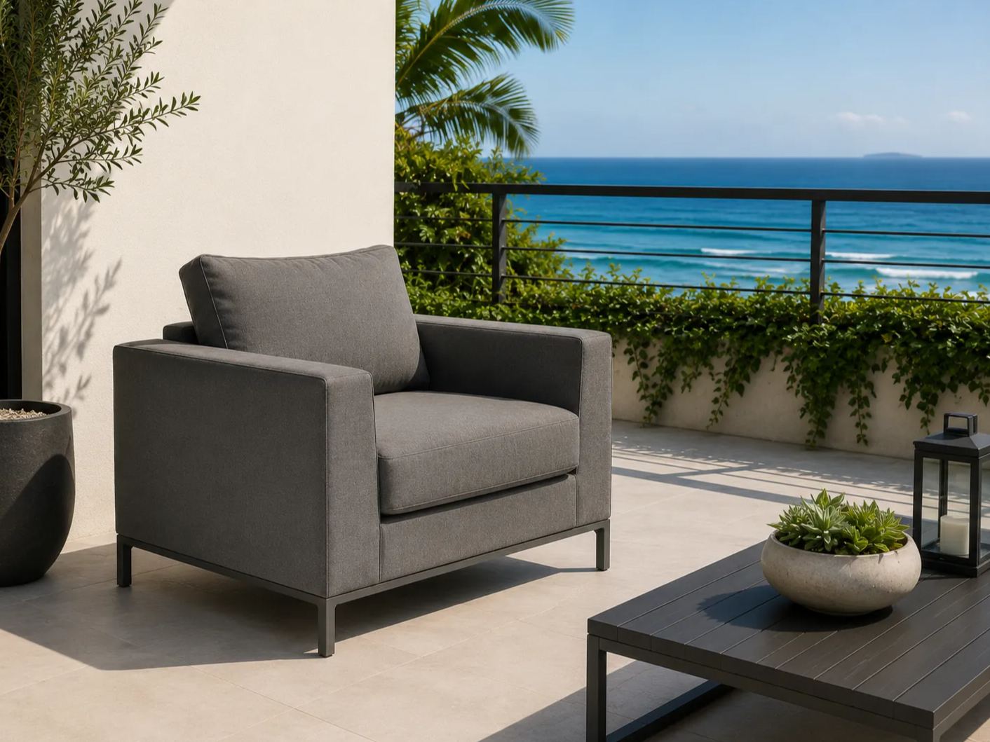 Sicilie Lounge Armchair | Anthracite Frame 