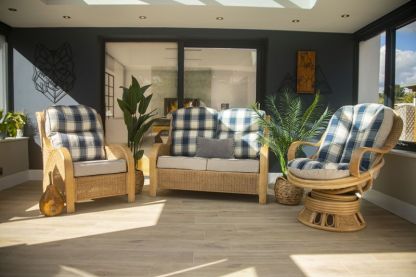 Moreton Swivel Suite
