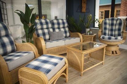 Moreton Swivel Suite