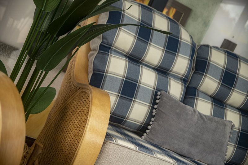 Moreton Swivel Suite