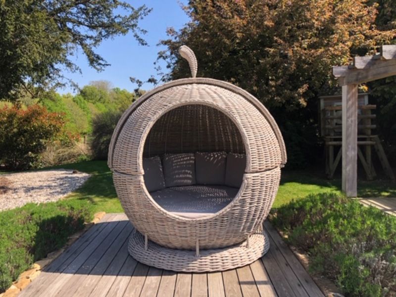 Fiji Apple Day Bed-Garden Furniture Centre-HighRange,Outdoor Lounging,Featured Products,Rattan,Loungers,Outdoor Furniture,Rattan Furniture,Loungers & Daybeds,Fiji Range,Rattan Loungers,Rattan Loungers Loungers,Fiji-{collection_title}
