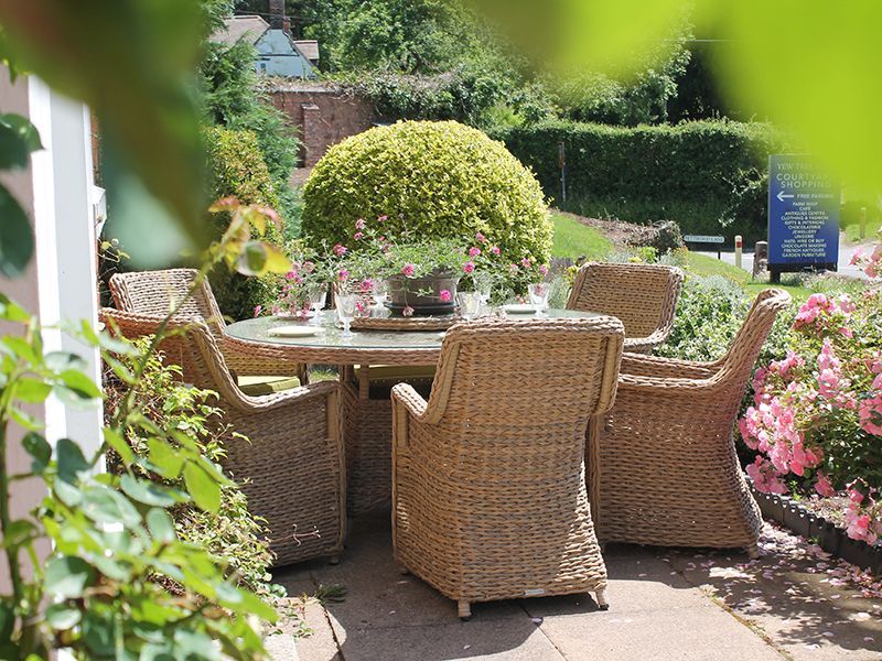 Montana 6 Chair Dining Set 