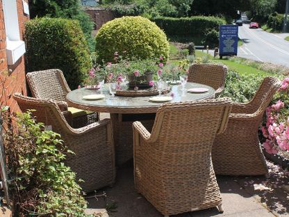 Montana 6 Chair Dining Set 