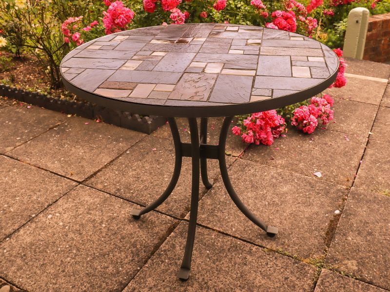Carnglaze 4 Chair Dining Set