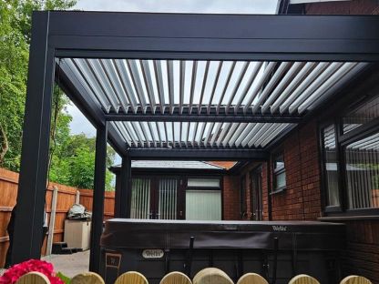 Eclipse 5 X 3m LED Motorised Pergola | Wall Mounted 