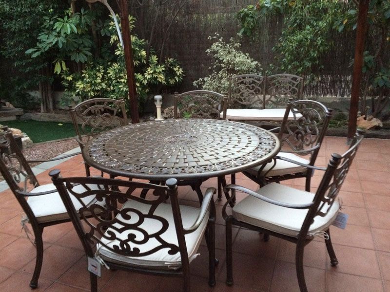 Casino 6 Seater Round Table and Chairs Set