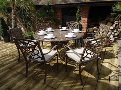 Casino 6 Seater Round Table and Chairs Set