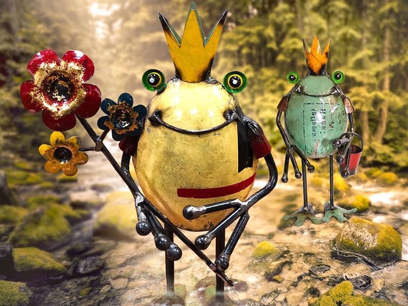 Frog King with Bucket -Garden Furniture Centre-48Hour Dispatch,LowRange,Under 100,Ornaments,Ranges,Animal Garden Ornaments,Think Outside Range,Metal Garden Ornaments,Think Outside Range Ranges,Gifts,Ornaments Accessories,Accessories-{collection_title}