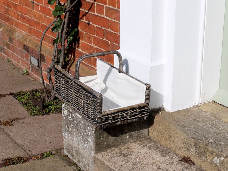 Kubu Natural Log Basket & Calico Lining