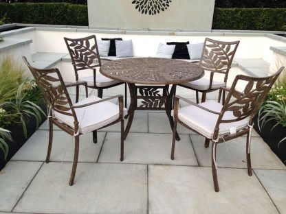 Leaf 4 Seater Round Table and Chairs 'set' 