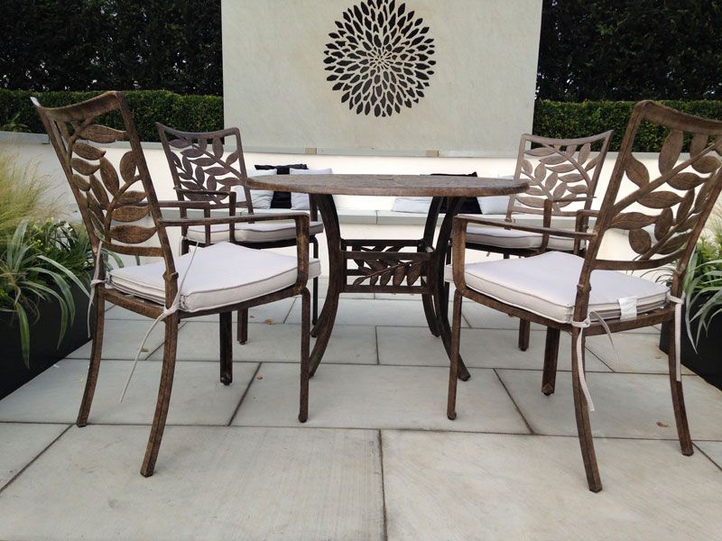 Leaf 4 Seater Round Table and Chairs 'set' -Garden Furniture Centre-HighRange,Metal,Outdoor Furniture,Metal Furniture,Casino & Leaf Range-{collection_title}